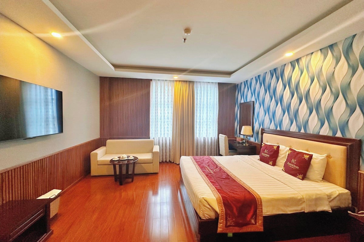 deluxe double room | minibar, desk, soundproofing, free wifi