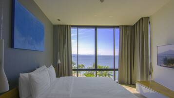 Sea View | In-room safe, desk, blackout drapes, soundproofing