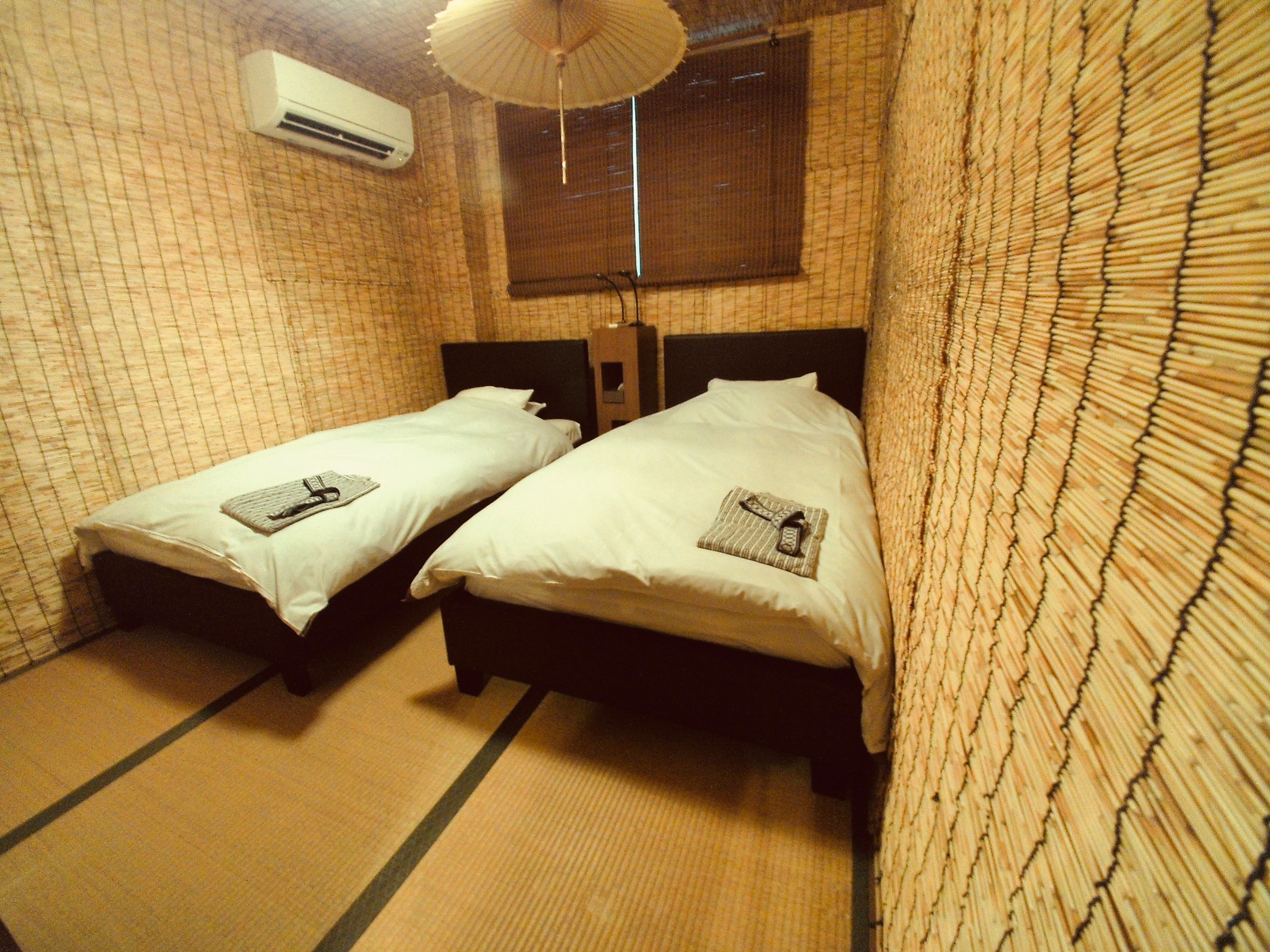 1 bedroom, down duvets, free wifi, bed sheets