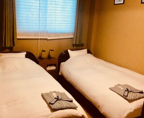 Tomannsrom (Western Japanese-style, Oshima) | Dundyner, wi-fi (inkludert) og sengetøy