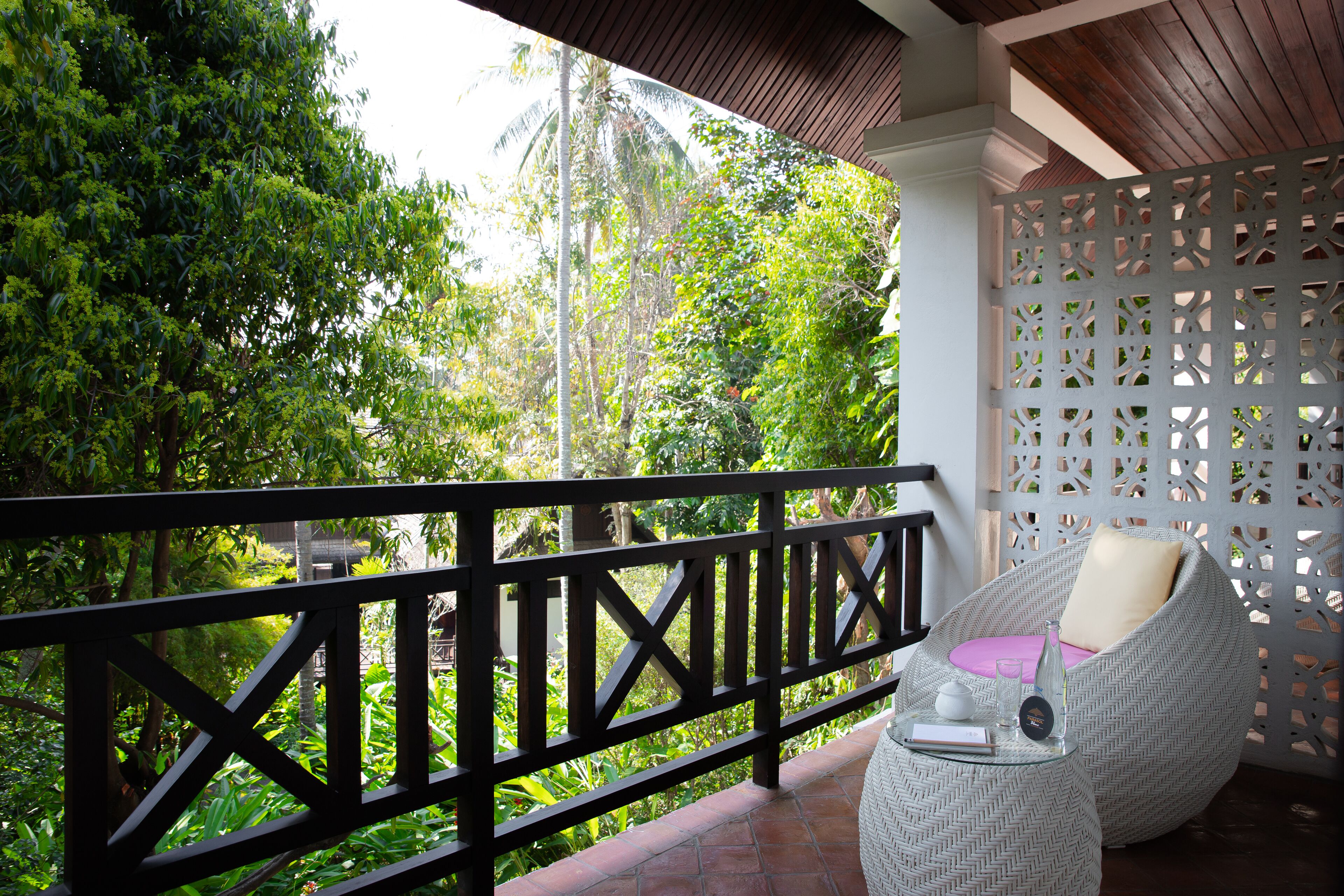 deluxe balcony (double bed) | in-room safe, desk, laptop workspace, free wifi