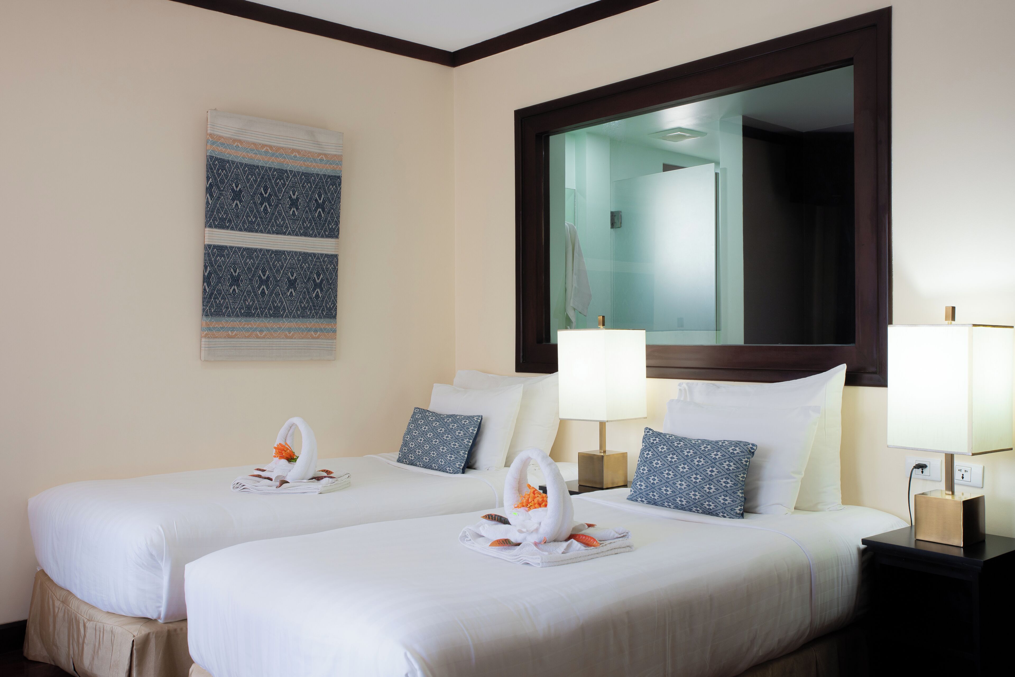 In-room safe, desk, laptop workspace, free WiFi