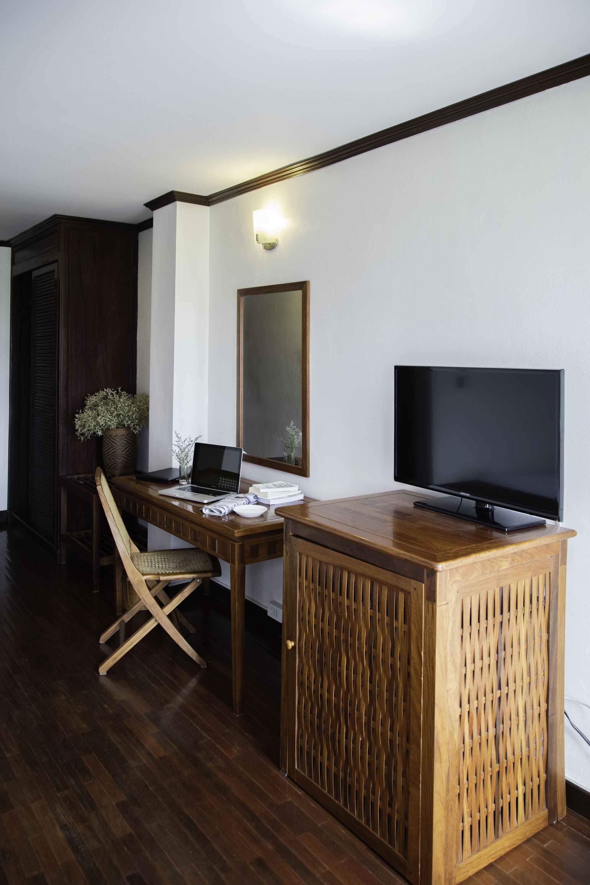 free minibar, in-room safe, desk, rollaway beds