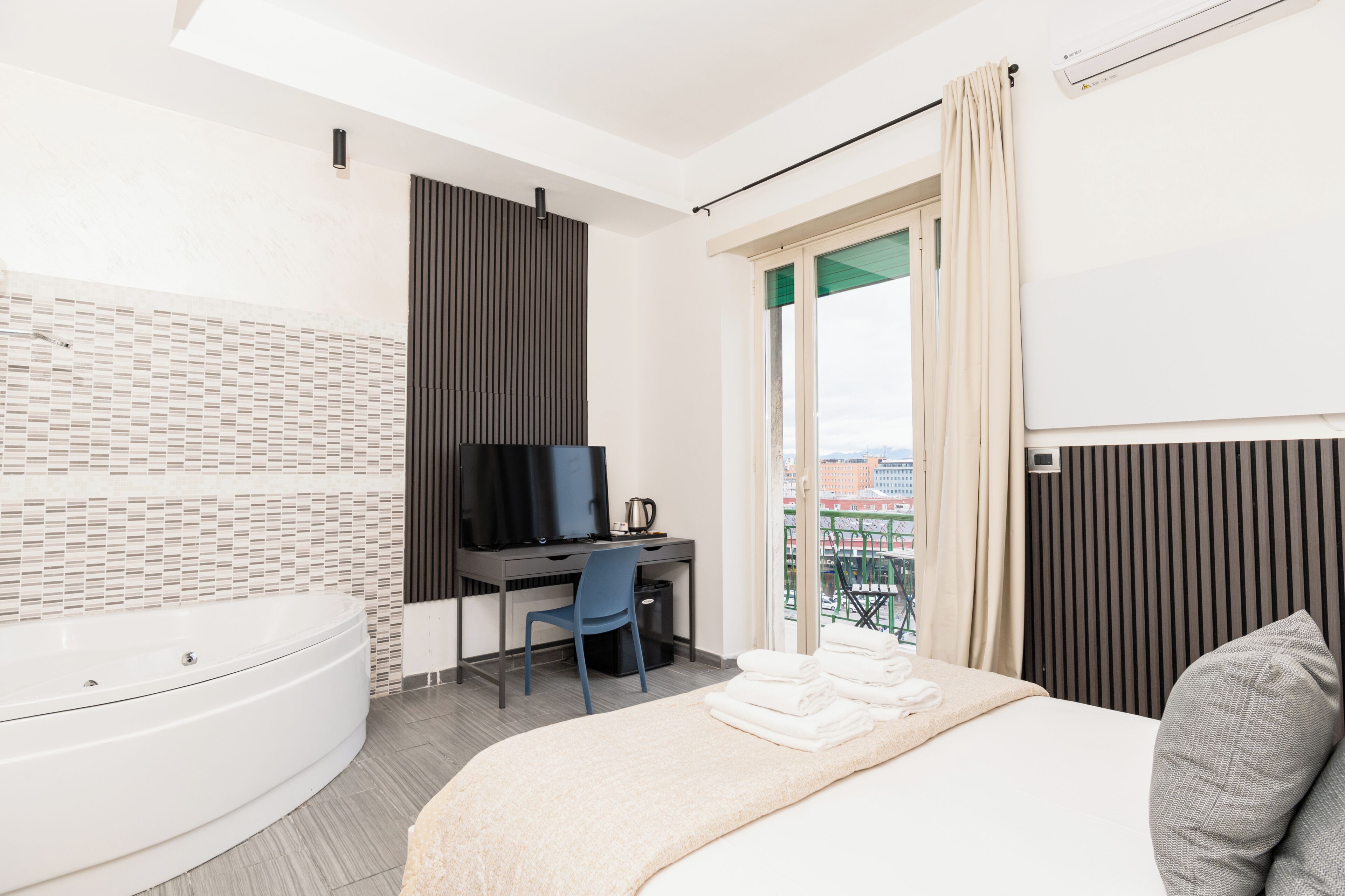 Superior Double Room, 1 Double Bed, City View | In-room safe, desk, soundproofing, free WiFi
