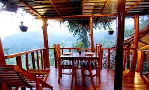 Dining - Ella Bamboo Cabana (Ella)