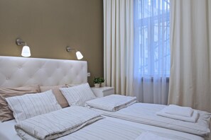 1 bedroom, memory-foam beds, in-room safe, soundproofing - Holec Apartments (Prague)