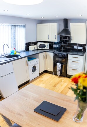 Huoneisto, oma kylpyhuone (One Bedroom ) | Jaettu keittiö