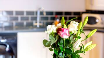 Apartment, Private Bathroom (One Bedroom ) | Shared kitchen