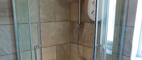 Apartment, Private Bathroom (One Bedroom ) | Bathroom