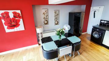 Apartment, Private Bathroom (One Bedroom ) | Shared kitchen