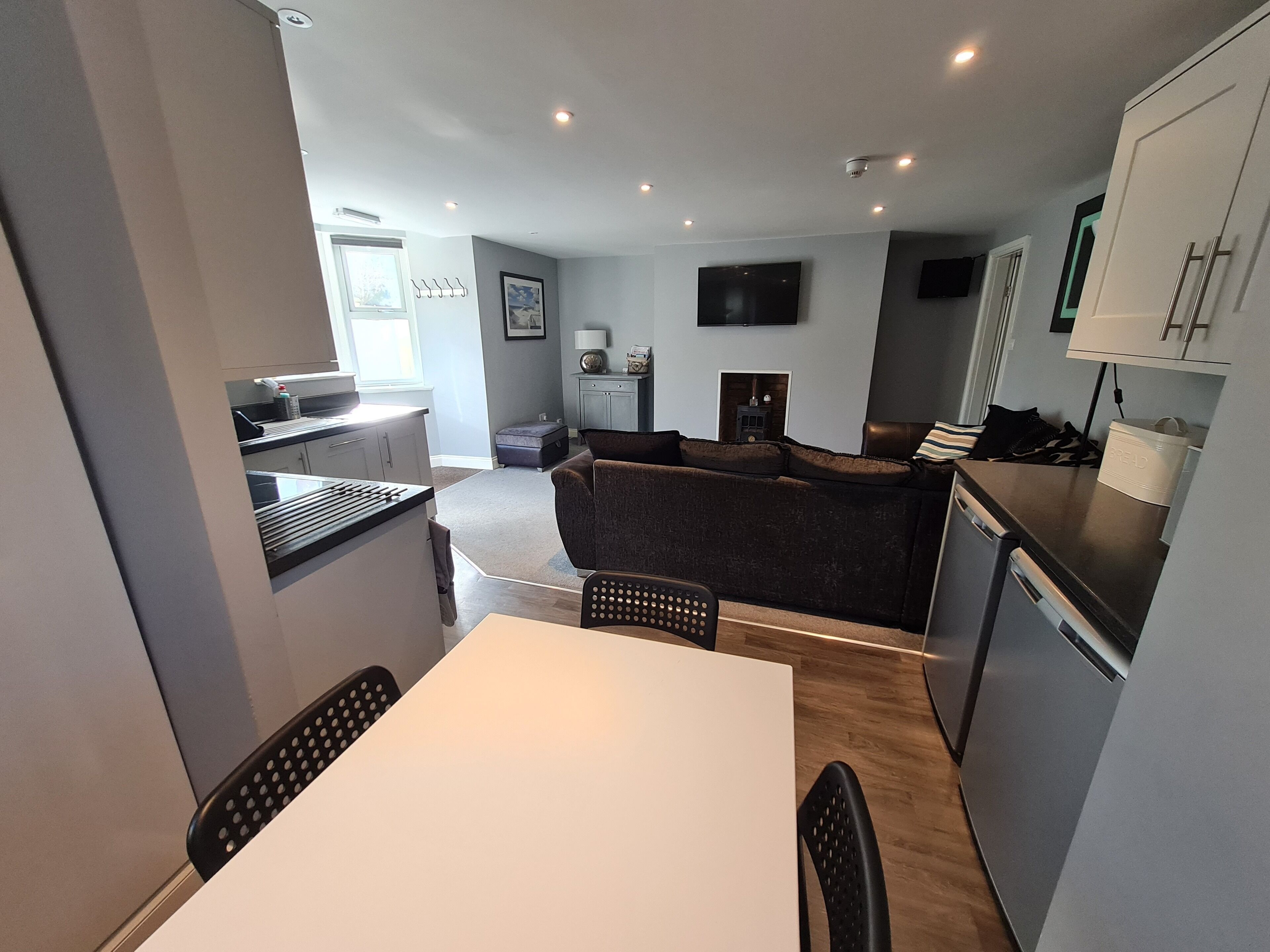 apartment, 2 bedrooms | living area