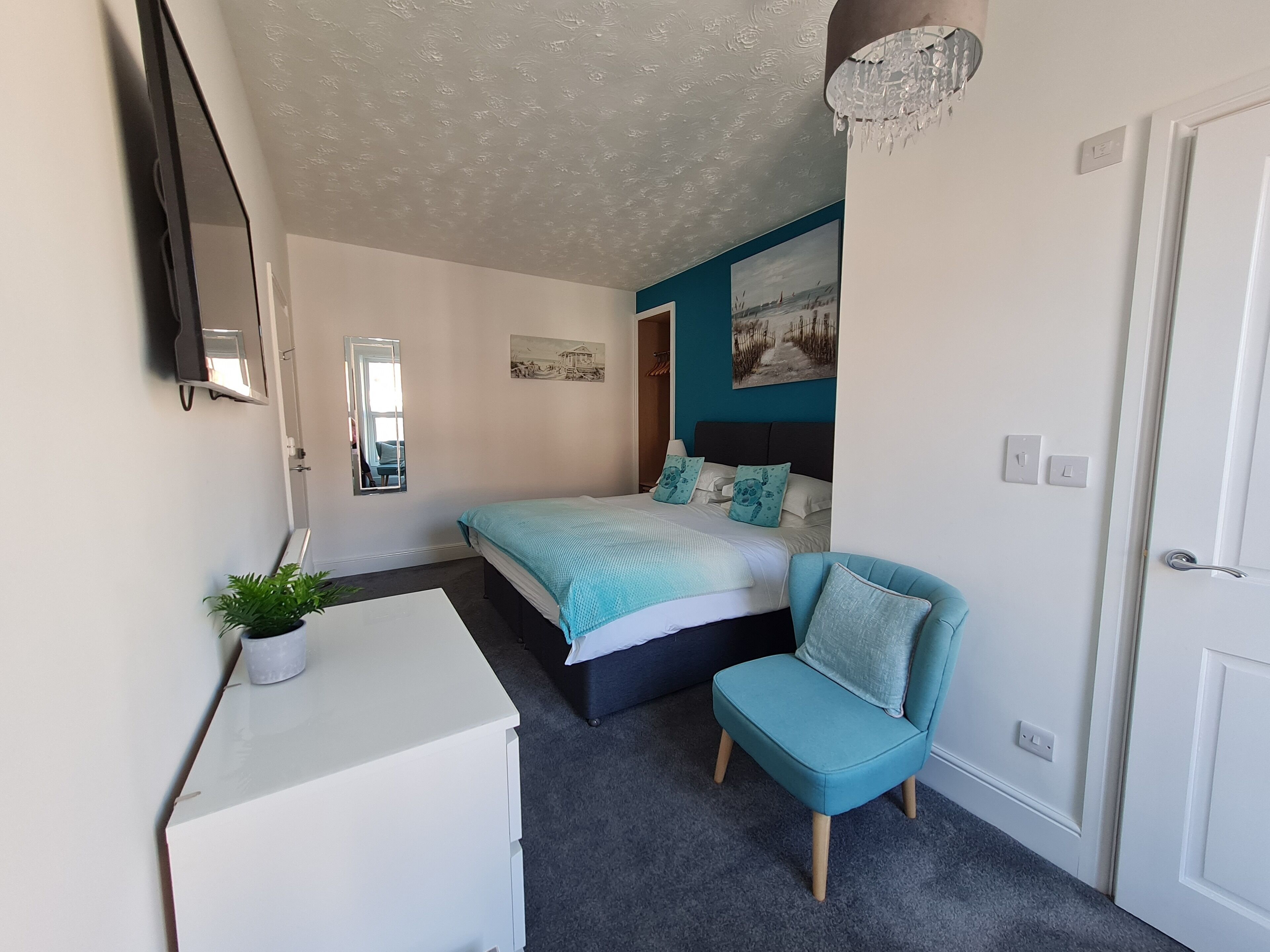 deluxe double or twin room (2nd floor) | 1 bedroom, blackout curtains, bed sheets