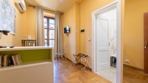 Deluxe Single Room | WiFi (free), bed sheets - B&B Central Station (Turin)