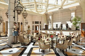 Lounge - Ortea Palace Hotel, Sicily, Autograph Collection (Syracuse)