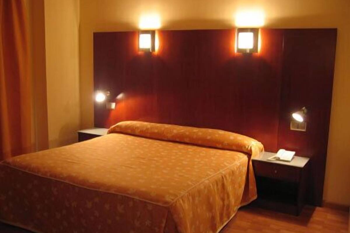 double or twin room | in-room safe, desk, soundproofing, free cots/infant beds