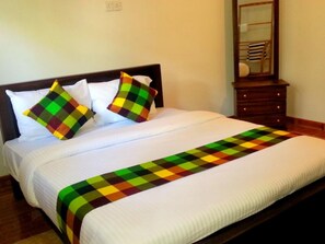 Caja de seguridad en la habitación, escritorio y insonorización