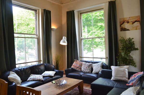 Apartment, 1 Bedroom | Living room - Metrostays - O'Connell Street 84-1 (Dublin)