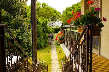 Jardín. B&B Airport Venice Diego