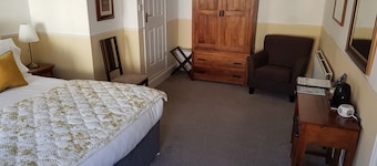 Ty Helyg Guest House