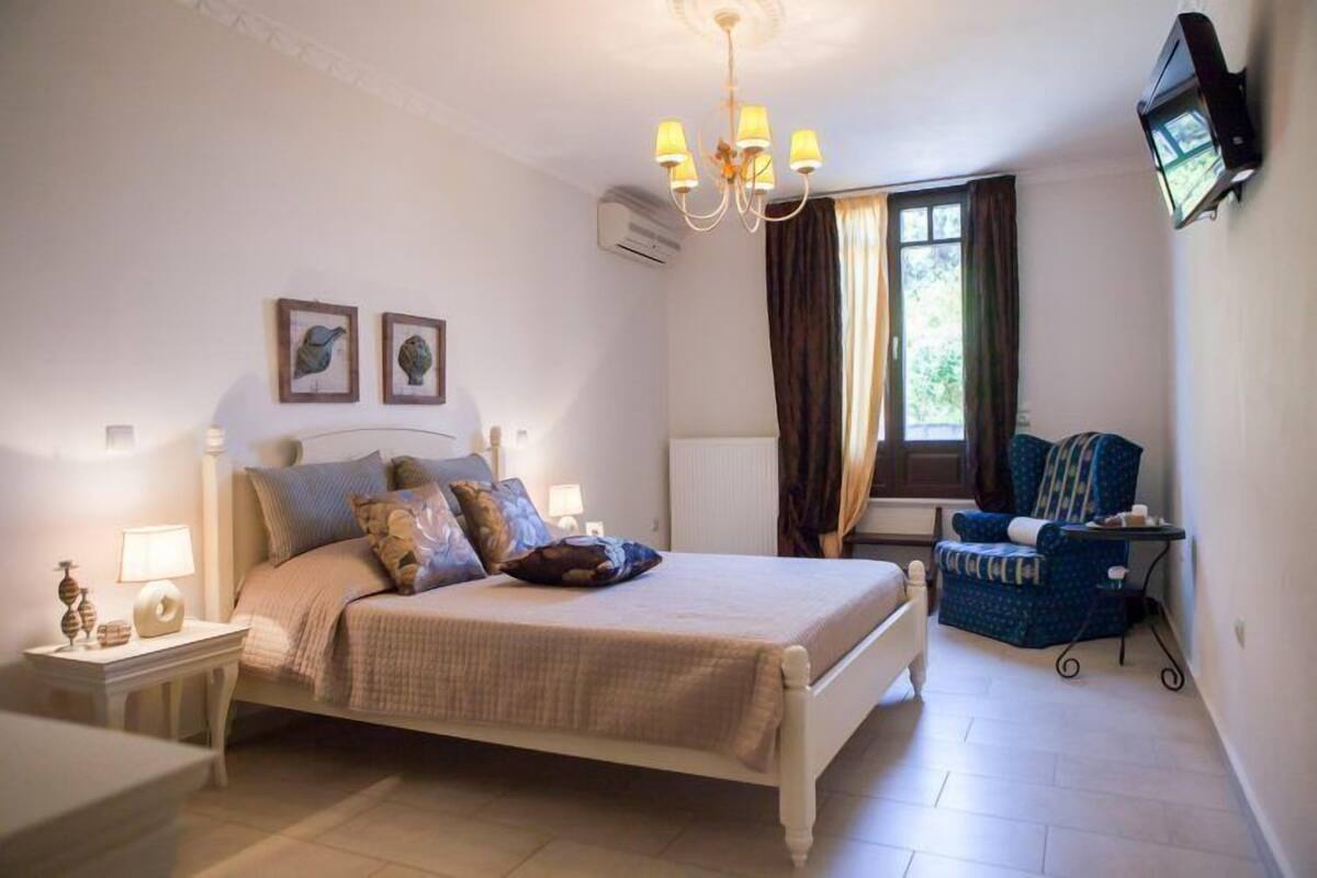 Villa luxueuse | Coffre-fort, bureau, espace de travail pour ordinateurs portables
