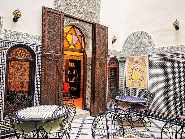 Televisión de pantalla plana 