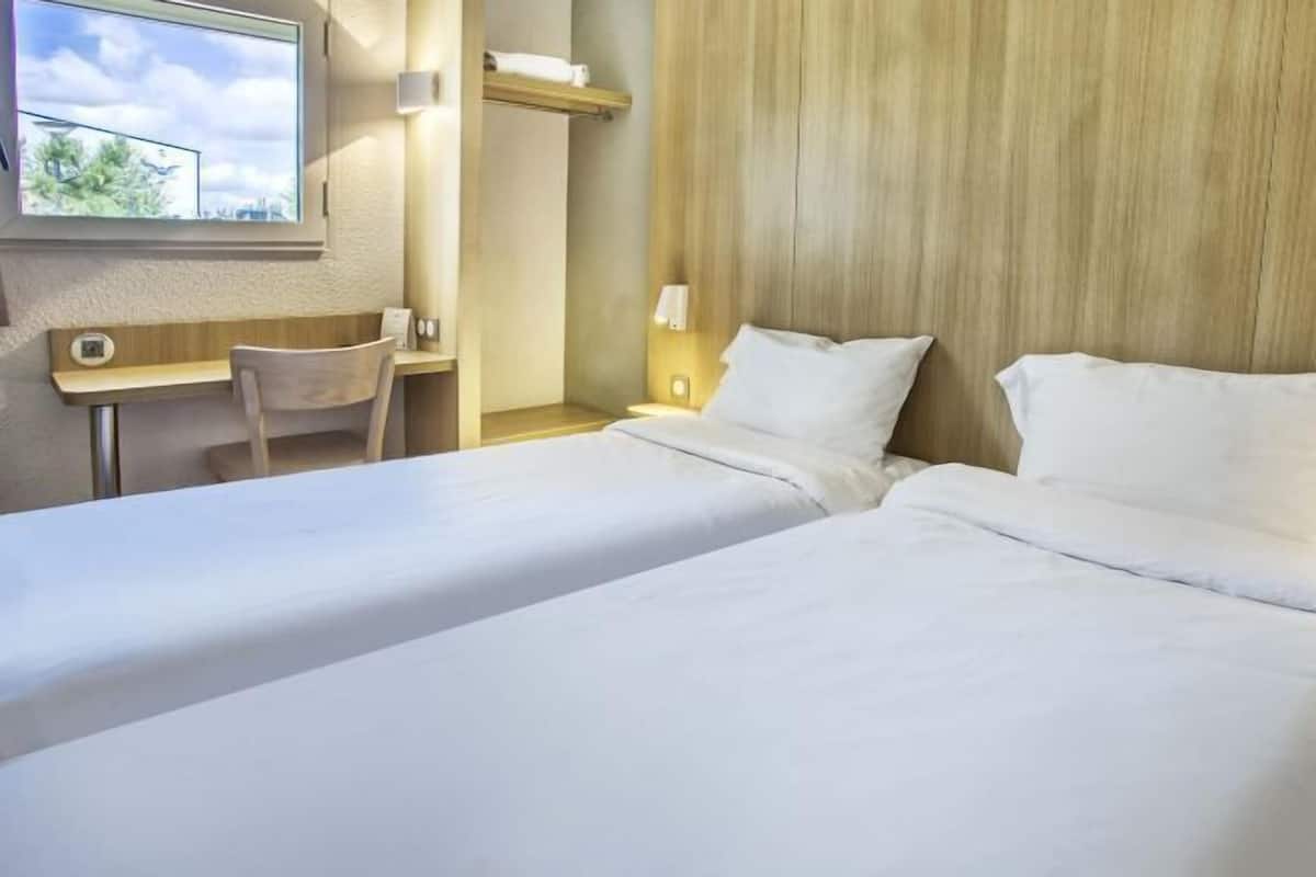 Schreibtisch, schallisolierte Zimmer, kostenloses WLAN, Bettwäsche