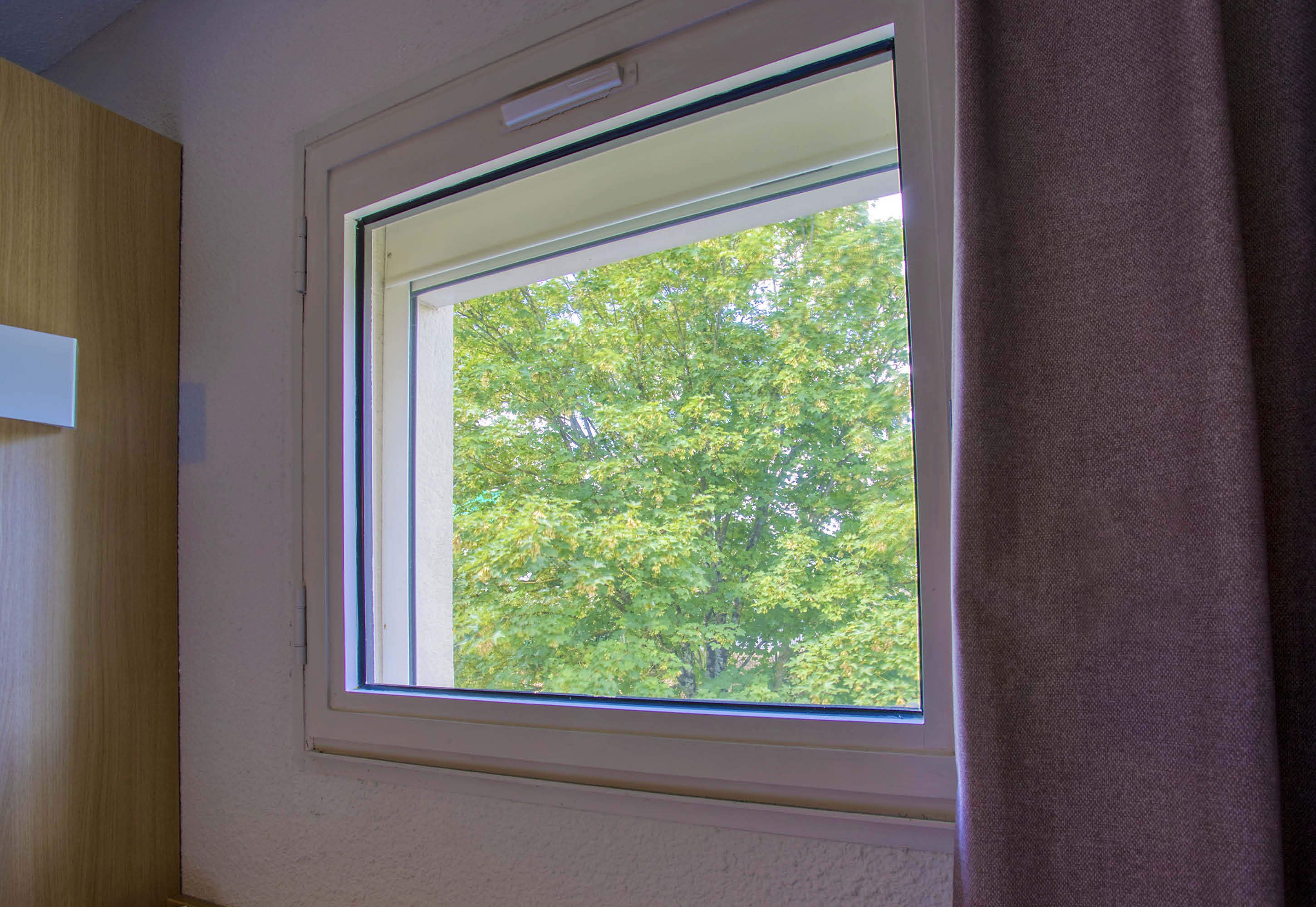 1 bedroom, desk, soundproofing, free wifi