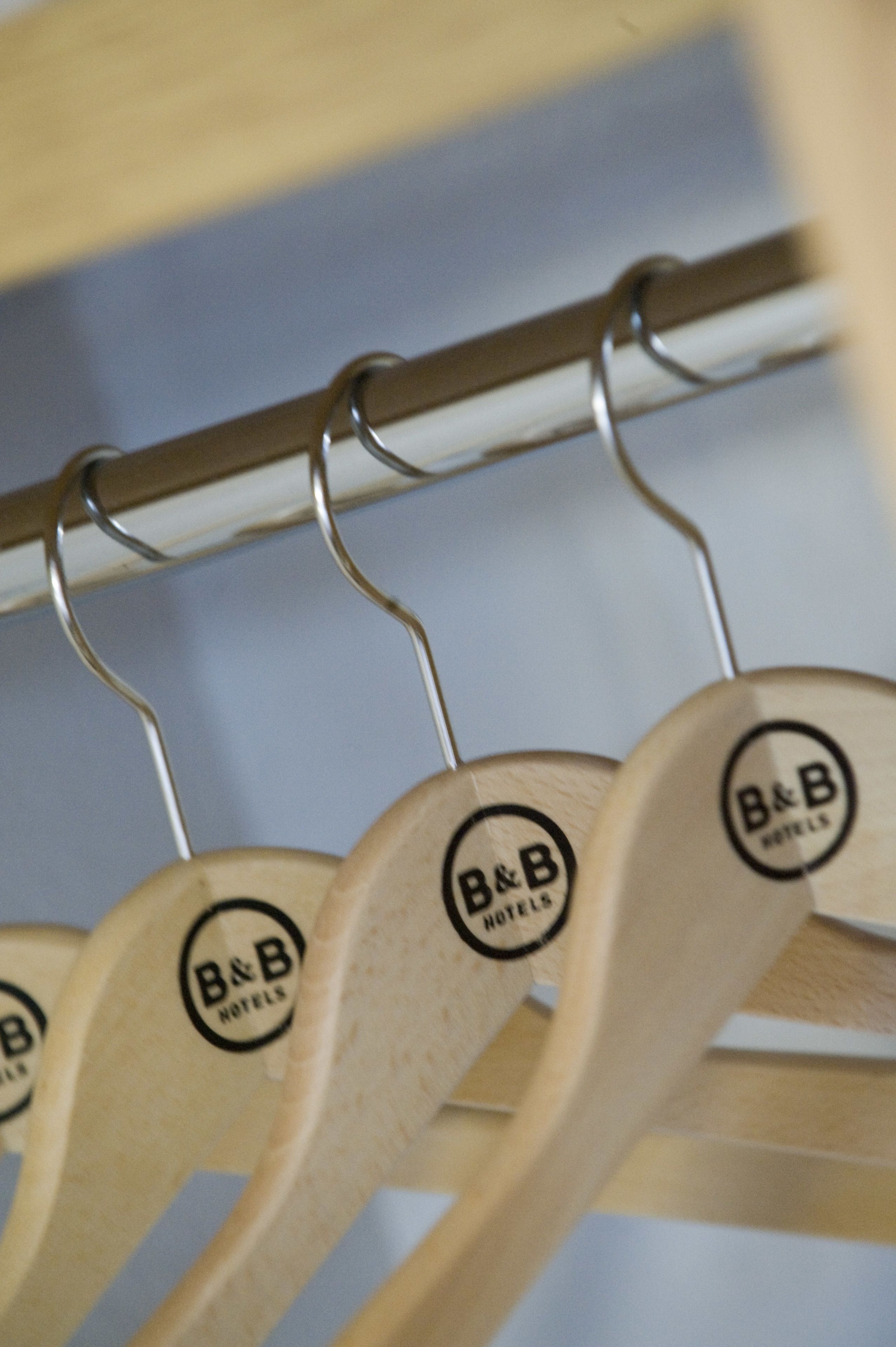 1 bedroom, desk, soundproofing, free wifi