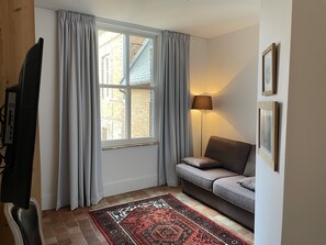 套房 (1er etage) | 客廳 | 平面電視