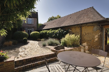 Terrace/patio. Le Jardin Découverte