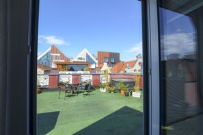 Luokittelematon kuva, 2 kautta 88, painike