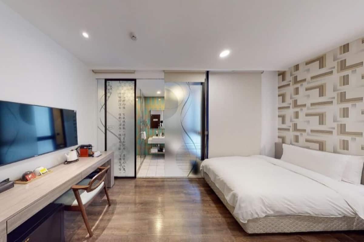 In-room safe, desk, laptop workspace, soundproofing