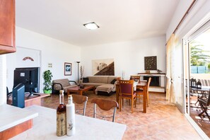 Duplex, 2 Bedrooms, Private Pool, Sea View (Chryssa) | Living area | 32-inch flat-screen TV with satellite channels, TV, DVD player