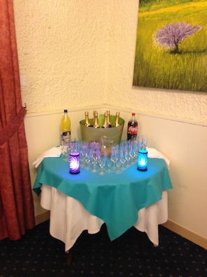 Bar (on property) - Hotel de la Poste (Mortain-Bocage)