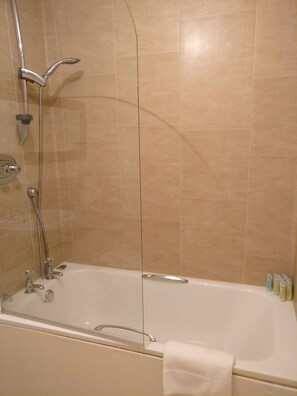 Bathroom - MetroStays - Antiques Quarter (Dublin)