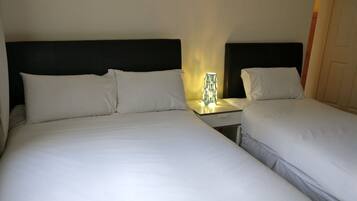 Apartment, 2 Bedrooms | 2 bedrooms, iron/ironing board, free WiFi