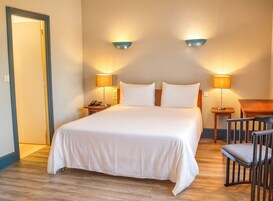 Superior Double Room | In-room safe, desk, free WiFi, bed sheets