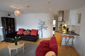 Apartment, 2 Bedrooms | Living area - MetroStays - Stephen's Green 7-1 (Dublin)