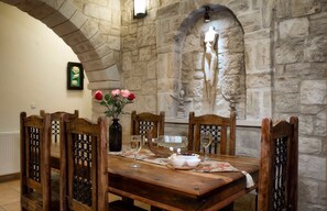 In-room dining - Amazing Villas in Crete (Rethymno)