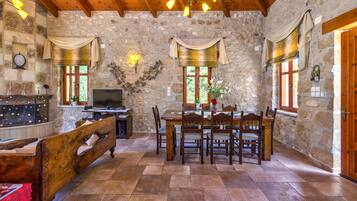Traditional Elegand Villa | Interior