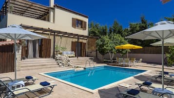 Modern and Cozy Villa | Teras/patio