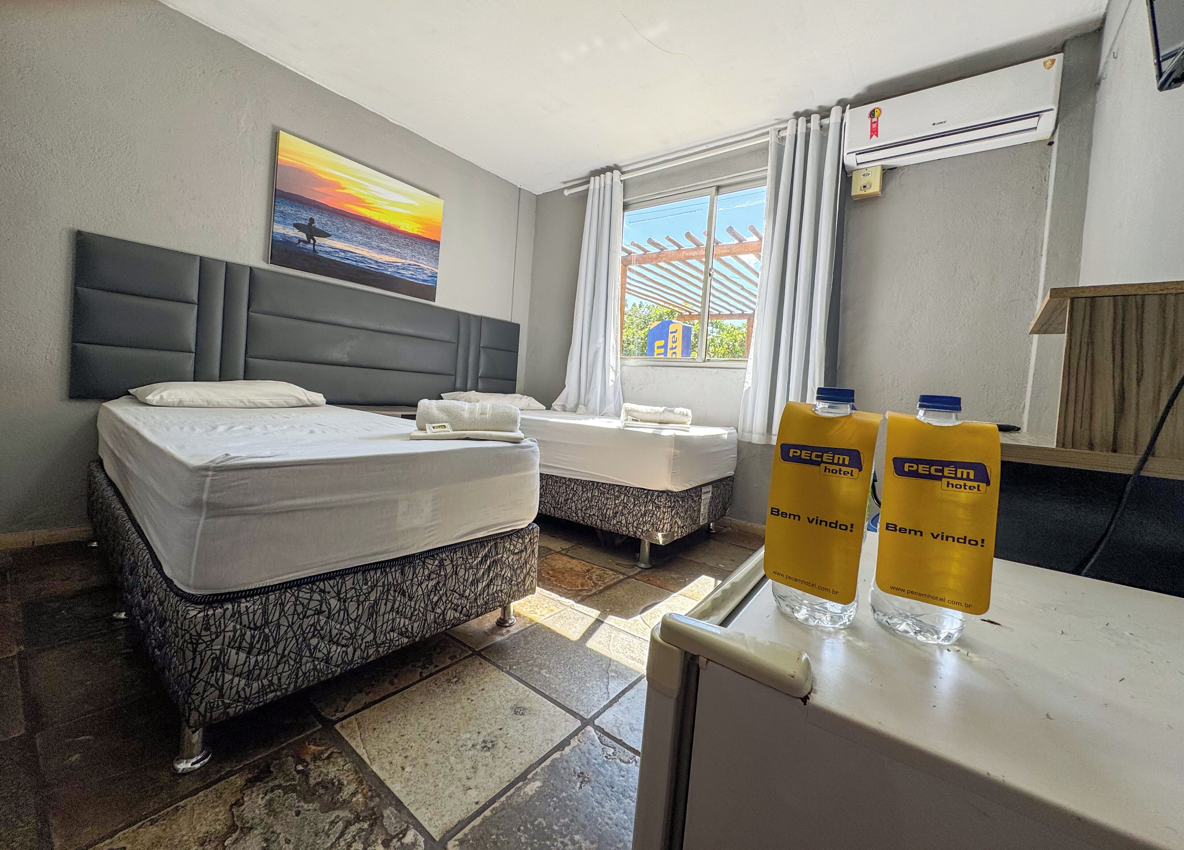 twin room | desk, free wifi