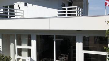 Grand-værelse - terrasse (1st Floor) | Gratis Wi-Fi