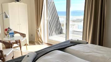 Premium tweepersoonskamer, terras, uitzicht op zee (1st Floor) | Gratis wifi