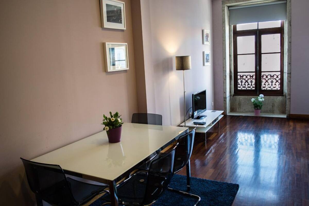 Studio, Stadtblick | Essbereich im Zimmer