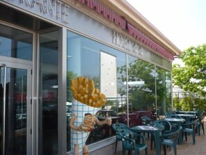 아침 식사, 점심 식사, 저녁 식사 제공, 스페인 요리