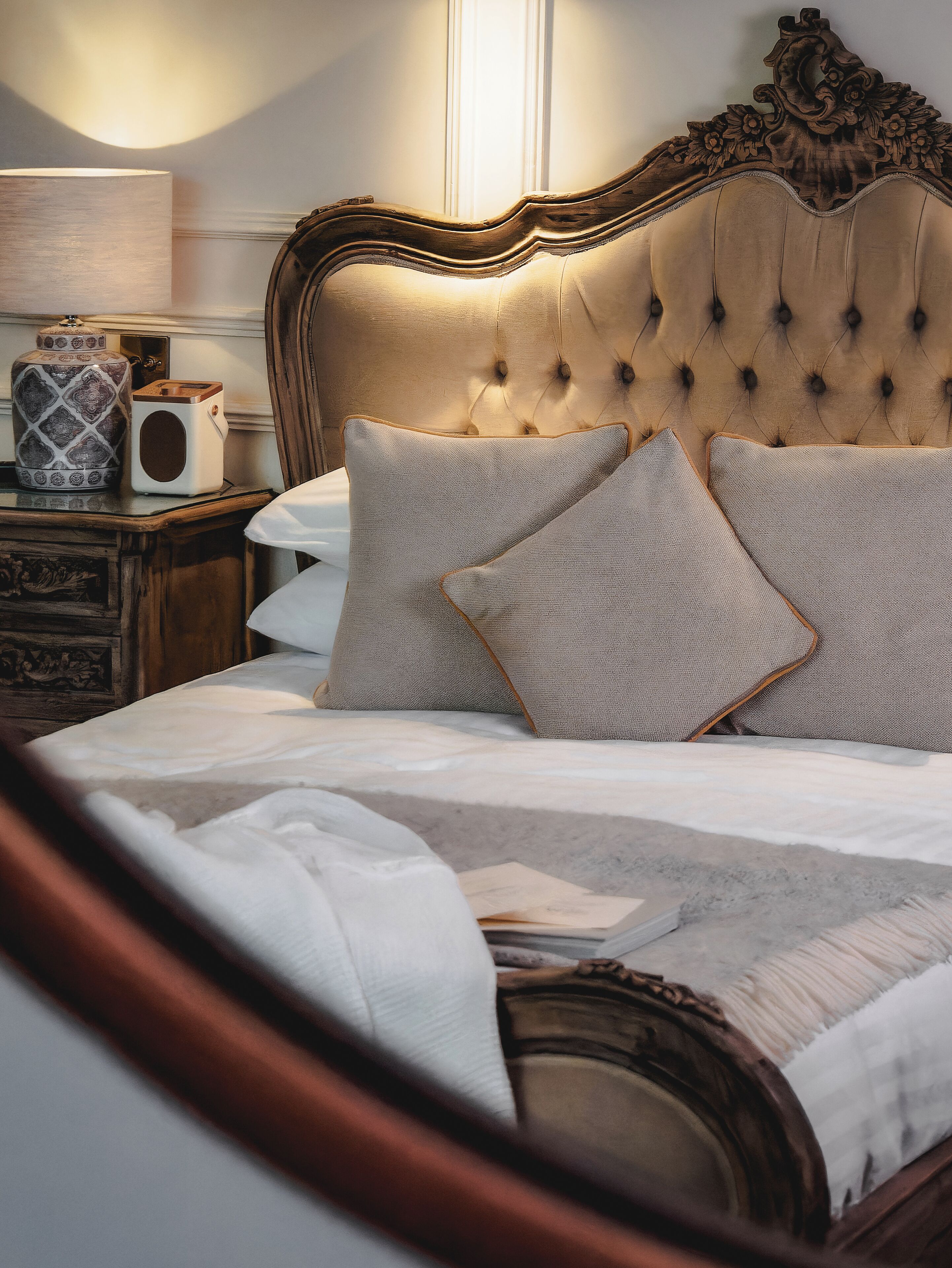 cosy double | desk, blackout curtains, iron/ironing board, free wifi