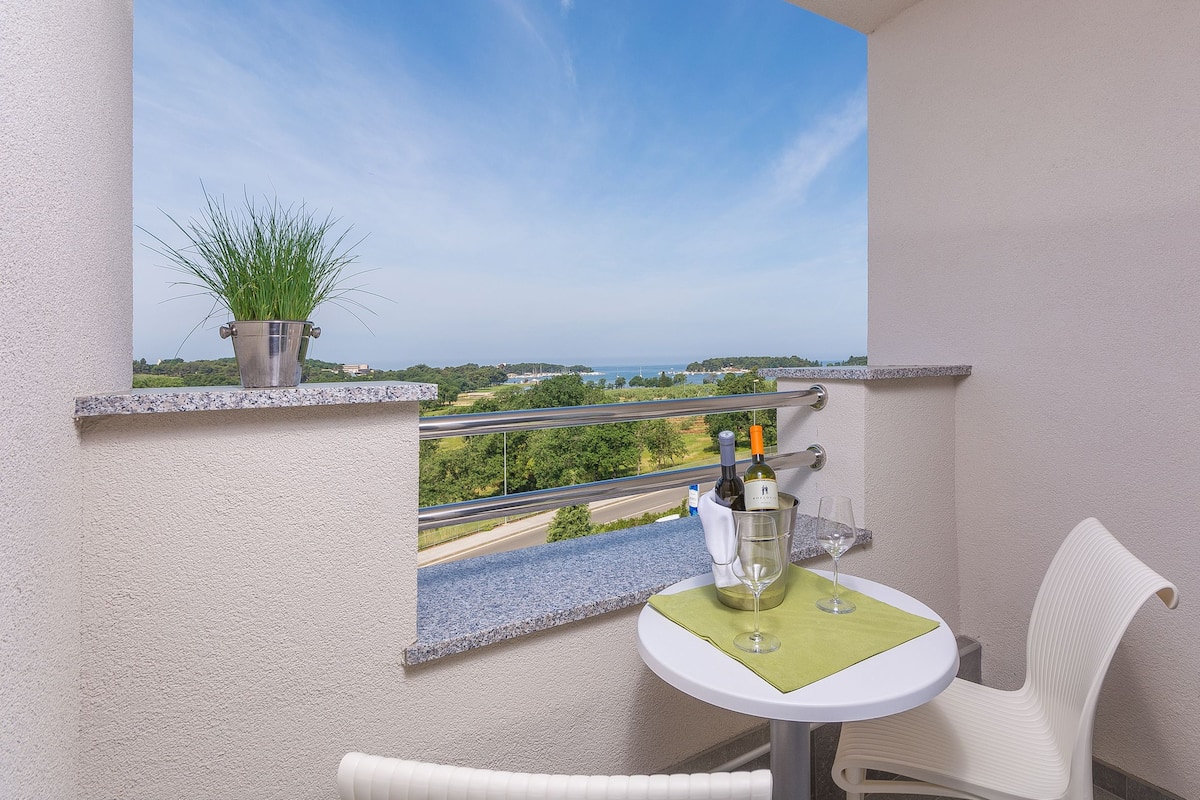 Double Room, Sea View | 1 bedroom, premium bedding, minibar, in-room safe