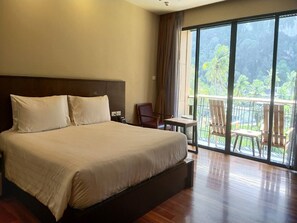 Coffres-forts dans les chambres, bureau, chambres insonorisées