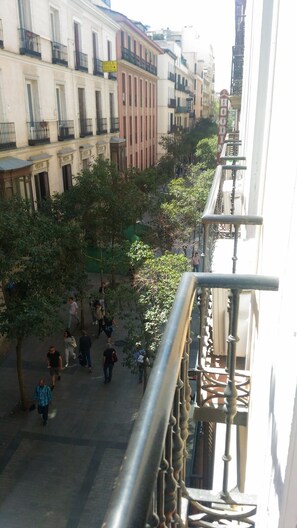 Economy Single Room, Shared Bathroom | Balcony - Hostal Palacios Fuencarral (Madrid)